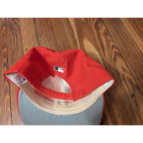 New Era VTG St Louis Cardinals Red Snapback Hat in good condition. - Picture 6 of 6